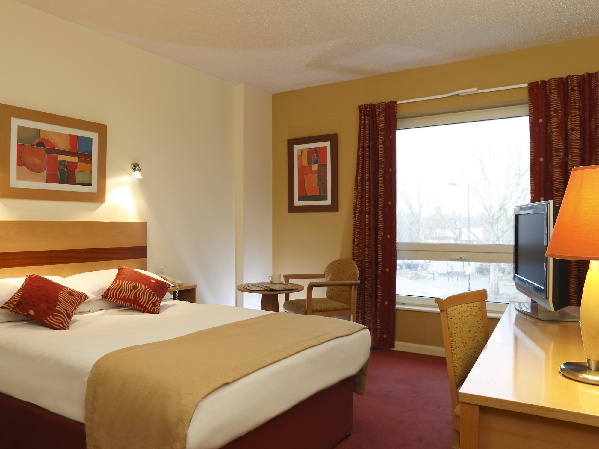 Leonardo Hotel Plymouth Room photo